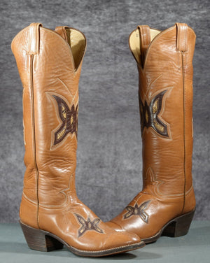 Vintage 1970s Hondo Tall Butterfly Cowgirl Boots — Caramel Tan
Size: Ladies 8.5 A (Narrow)