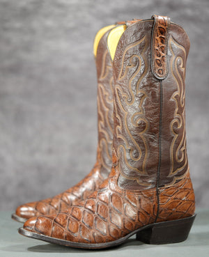 Vintage Pre-Ban Nocona Anteater Cowboy Boots
Size: Men’s 9.5 EE