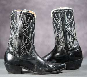 1960s •Acme • Black Flame-Stitch • Women’s 8 A