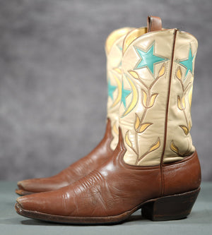 Vintage 1990s Liberty Stars & Moons Cowgirl Boots
Size: Women’s 7 C