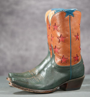 Lucchese Star Inlay Cowgirl Boots
Size: Women’s 8 B