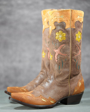 NOS Old Gringo Suede Swallow & Flower Cowgirl Boots
Size: Women’s 8.5 B
