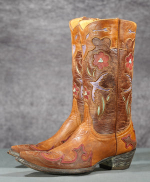 Old Gringo Golondrina Cowboy Boots
Size: Ladies 7.5 B